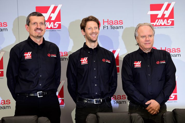 Steiner, Romain Grosjean annar ökumanna liðsins og Gene Haas eigandi þess.