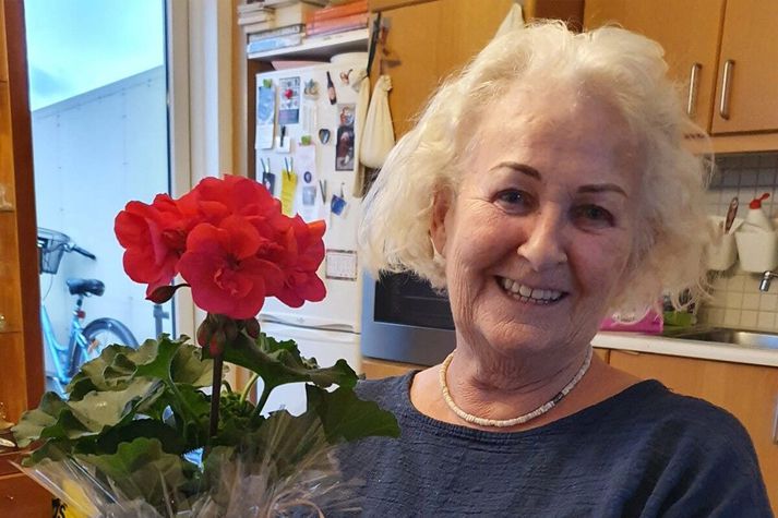 Jóhanna Þuríður Þorsteinsdóttir kennari og sjúkraliði segir hafa komið sér verulega á óvart hversu auðvelt það hefur verið að draga úr notkun svefnlyfja. Hún stefnir á að hætta alfarið og finnur fyrir jákvæðum breytingum andlega og líkamlega. 