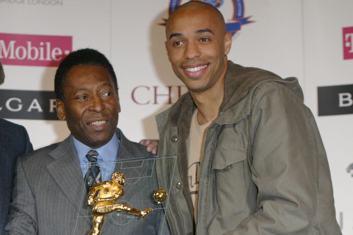 Pele heitinn og Thierry Henry á góðri stundu þegar Henry var í hópi bestu fótboltamanna heims.