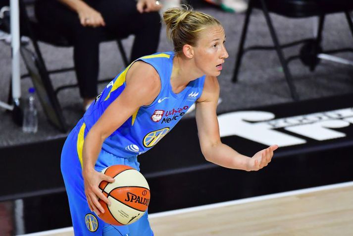 Courtney Vandersloot er öflugur leikstjórnandi og spilar með Chicago Sky í WNBA-deildinni í körfubolta.