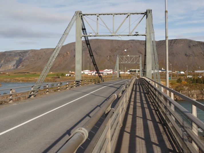 Ölfusárbrú. Kosning hefur gengið þokkalega í Árborg.