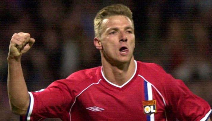 Vairelles í leik með Lyon árið 2002.