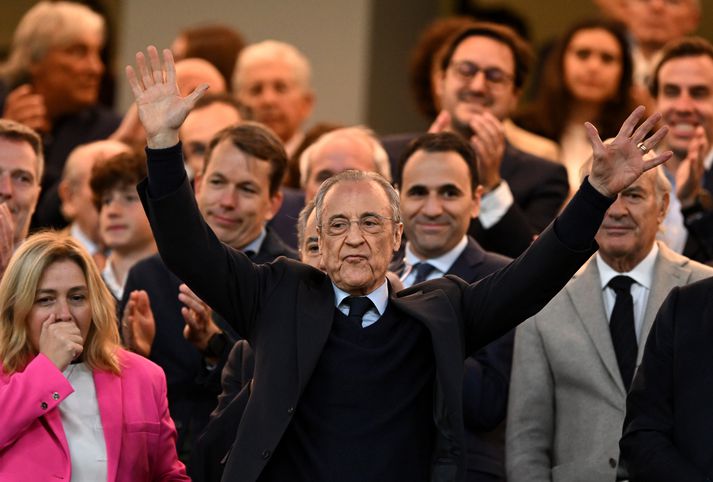 Florentino Perez heyrði lófaklapp en vildi ekki sjá mótmæli. 