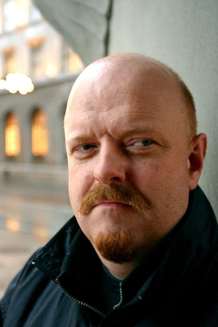 Doktori Gunna þykir lítið til íslenska lagsins koma. Hann vonar samt að það komist áfram svo Íslendingar geti haldið Eurovisionpartý á laugardaginn.