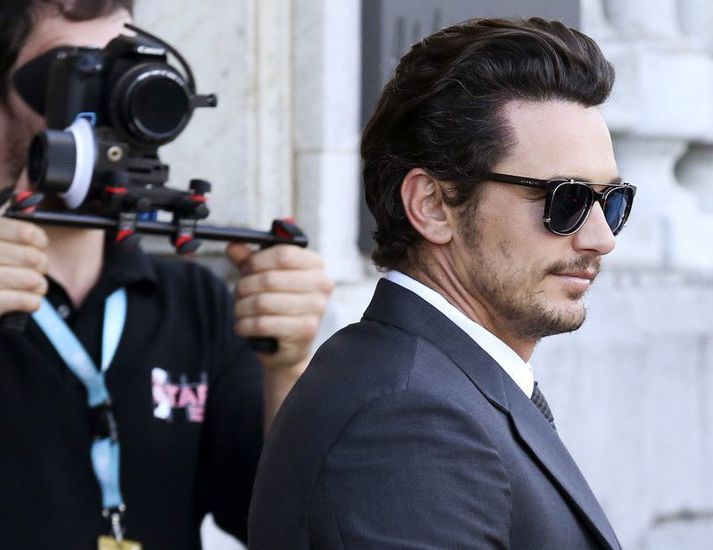 James Franco viðurkennir að hafa sofið hjá nemendum í leiklistaskólanum hans Studio 4. Hann segist hafa talið á sínum tíma að kynferðislegt samband hans við nemendur hafi verið með þeira samþykki.