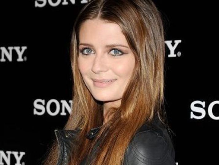 Svarar fyrir sig Leikkonan Mischa Barton lenti í slagsmálum á öldurhúsi.