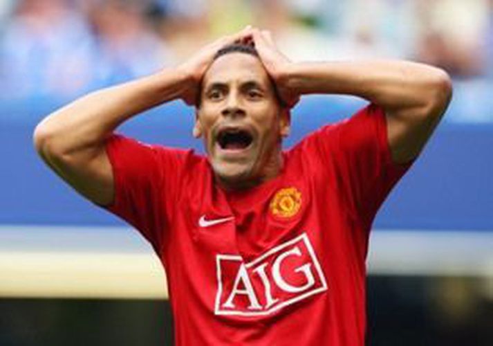 Nafn Rio Ferdinand er komið af meiðslalista Manchester United.