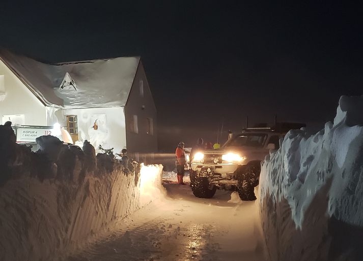 Jökull Brjánsson hjá Hjálparsveit Skáta í Kópavogi tók þessa mynd við björgunarstörf norður í landi þar sem rafmagnslaust hafði verið í 28 klukkustundir.