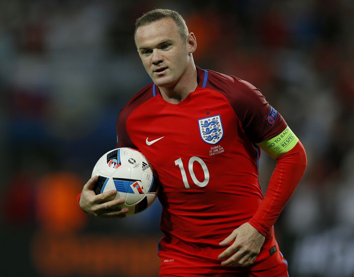 Wayne Rooney er fyrirliði Englands í dag.