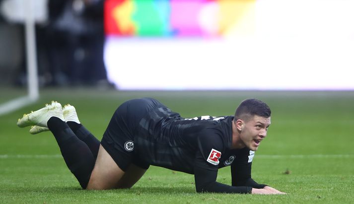 Jovic í leik með Frankfurt.