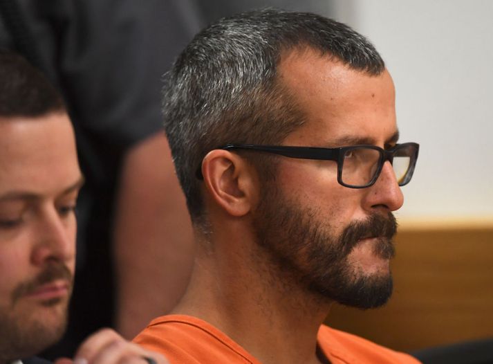 Christopher Watts játaði að hafa myrt eiginkonu sína og dætur. Kom hann dætrunum fyrir í olíutanki og gróf eiginkonu sína í grunnri gröf. Hún var ólétt af þriðja barni þeirra.