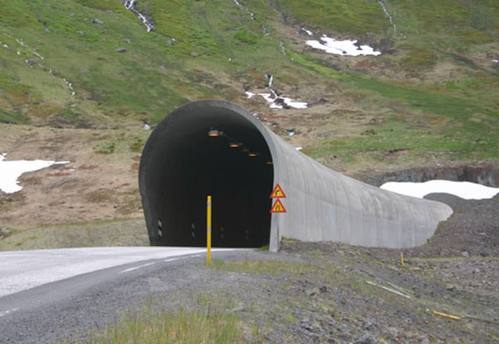 Vestfjarðagöng eru þríarma jarðgöng undir Botnsheiði og Breiðadalsheiði milli Ísafjarðar, Önundarfjarðar og Súgandafjarðar á Vestfjörðum.