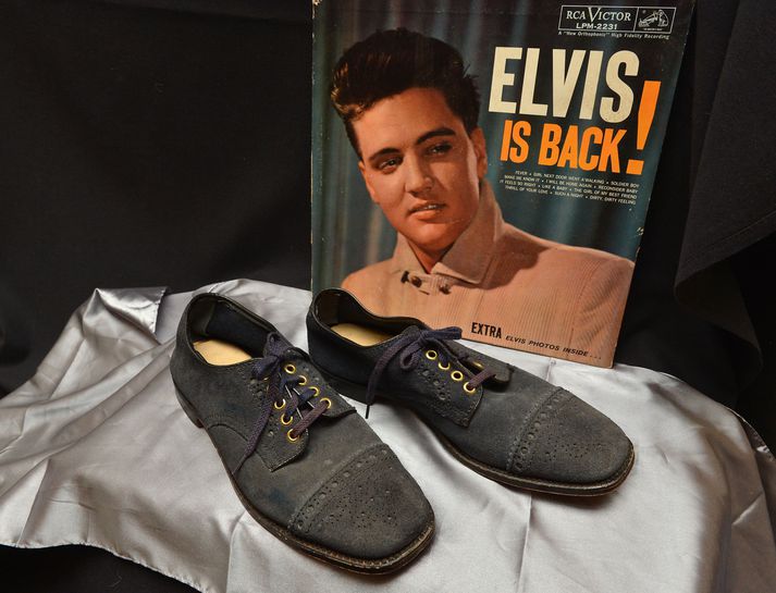 "Blue suede shoes“ skóparið fór á rúmlega níu milljónir á uppboði