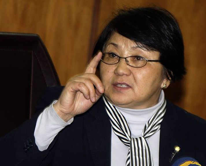 Rosa Otunbajeva