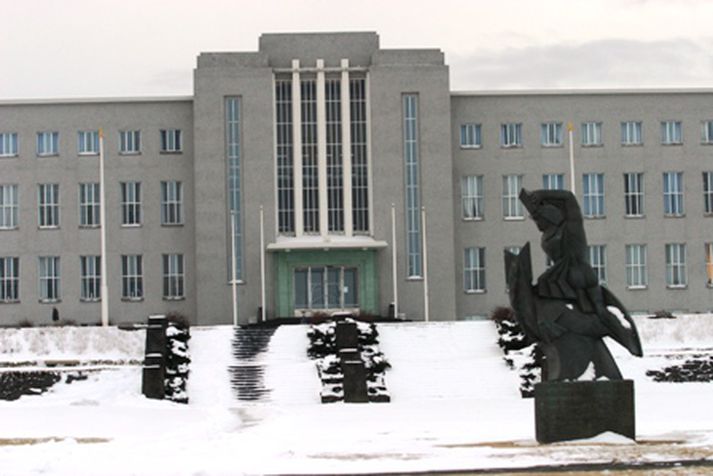 Brotist var inn í Háskóla Íslands í nótt.