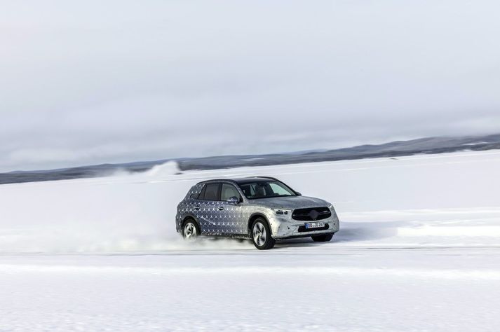 Mercedes-Benz GLC við vetrarprófanir í Arjeplog