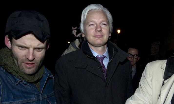 Julian Assange vill pólitískt hæli í Ekvador.