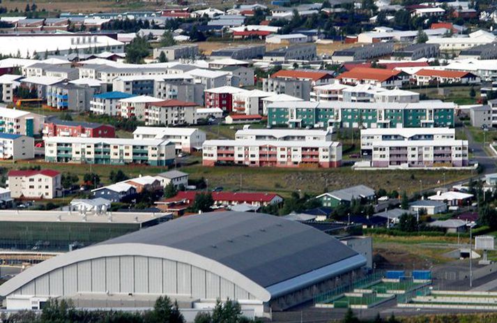 Vatnið verður tekið af í Grafarvogi á morgun.