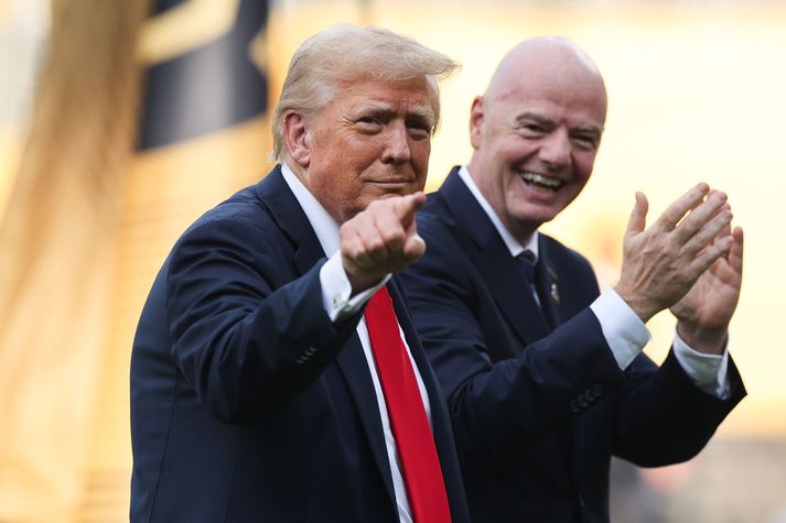 Trump er sagður hafa látið Infantino vita af breyttri afstöðu sinni. 