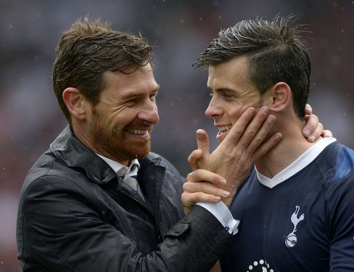 Villas-Boas og Bale fagna að loknum sigurleik á síðustu leiktíð.