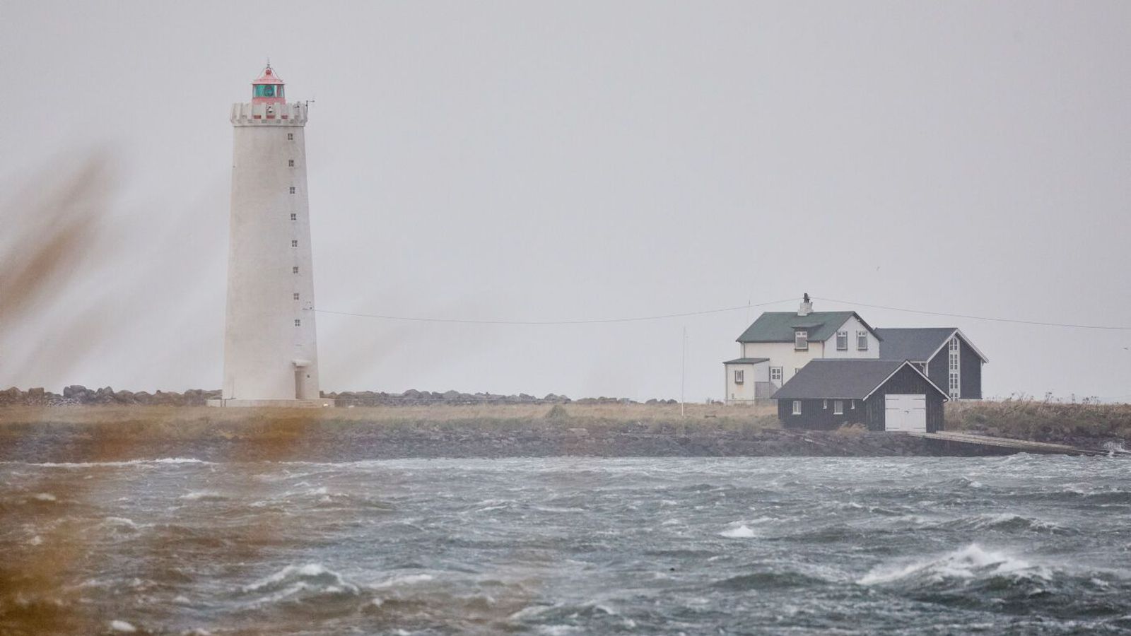 Hvessir á mest­öllu landinu í kvöld