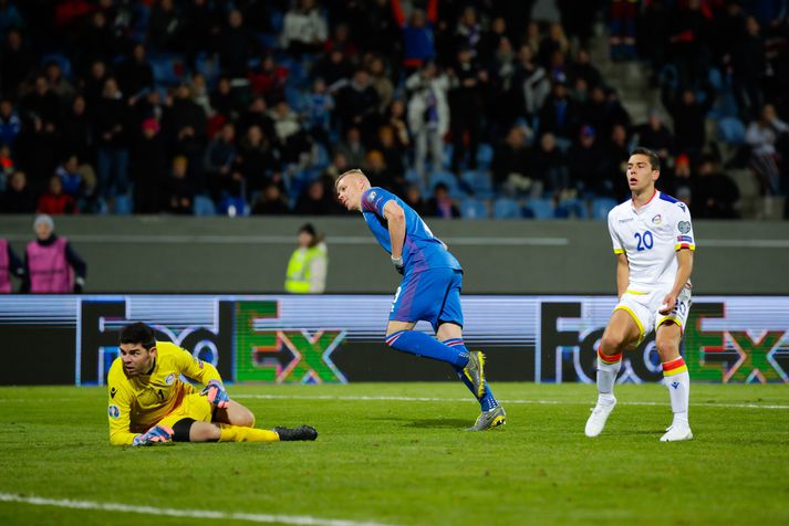Kolbeinn Sigþórsson sést hér jafna markamet Eiðs Smára með marki sínu á móti Andorra.