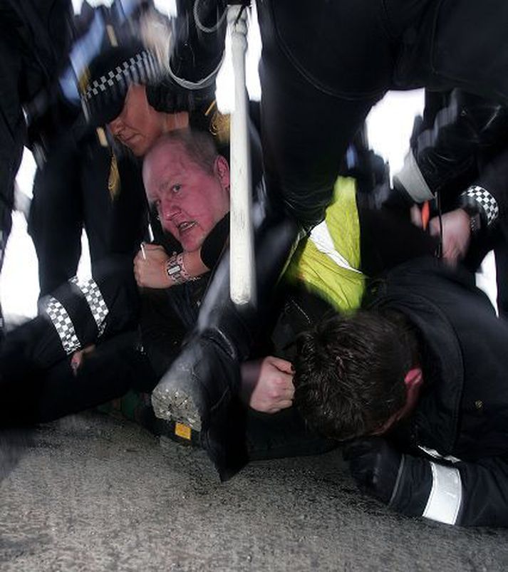 Ágúst í átökum á Kirkjusandi í gær.