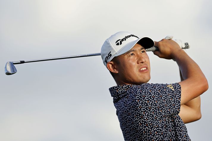 Collin Morikawa hefur verið að spila mjög vel á leiktíðinni en nú gaf líkaminn sinn á einu af stóru mótunum.