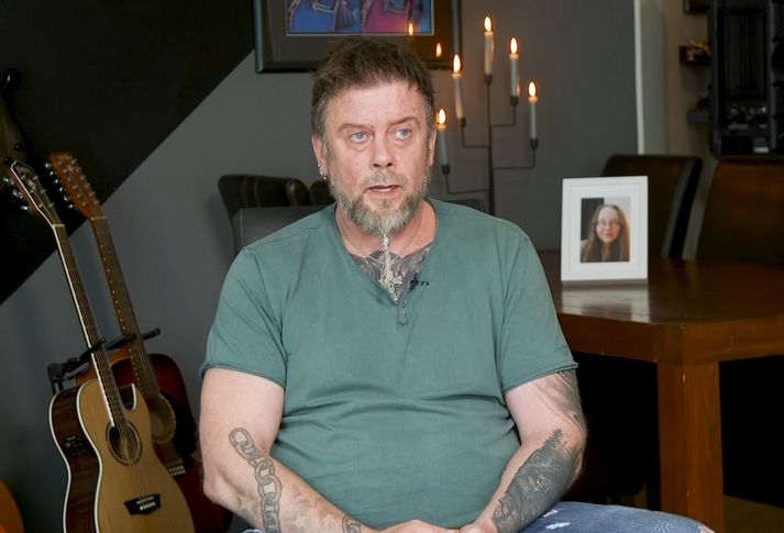 Sjálfsvíg unnustu Stefáns Þórs Stefánssonar var vendipunktur fyrir hann og aðra varðandi starfsemi Hugarafls. Hann er einn þeirra sex sem hafa sent erindi til Félagsmálaráðuneytisins.