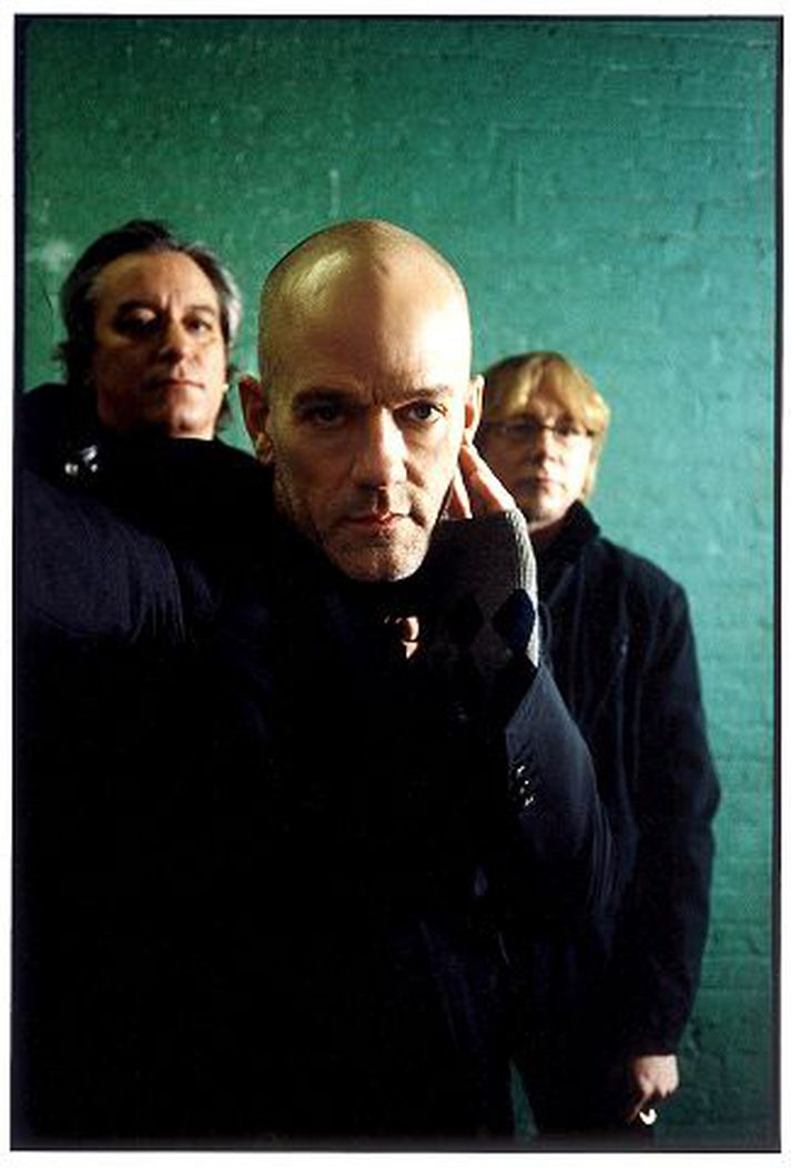 r.e.m. Michael Stipe og félagar í R.E.M. hafa í nógu að snúast um þessar mundir.