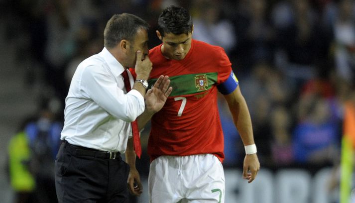 Bento ræðir við Cristiano Ronaldo í gær.