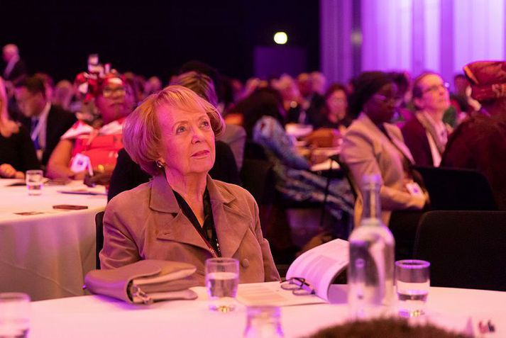 Vigdís Finnbogadóttir er níræð í dag og óska Íslendingar um allt land henni innilega til hamingju með daginn. 