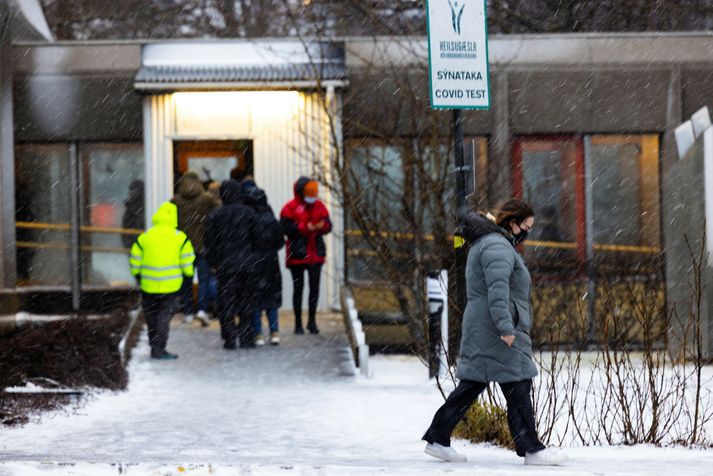 Margir hafa lagt leið sína í sýnatöku á Suðurlandsbraut.