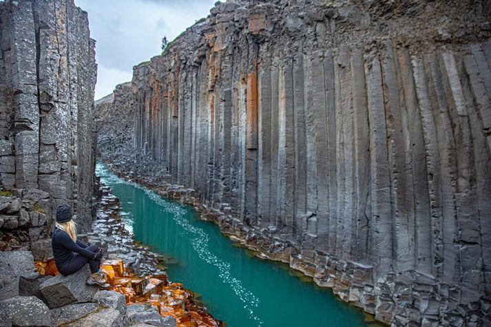 Stuðlagil er vafalítið ein af fegurstu perlum Íslands og þangað hafa Íslendingar streymt í sumar.