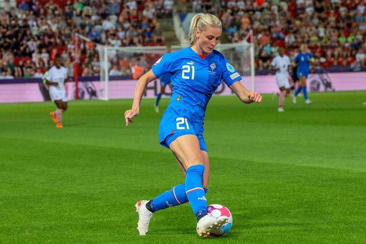 Svava Rós Guðmundsdóttir á ferðinni á Evrópumótinu með íslenska landsliðinu.
