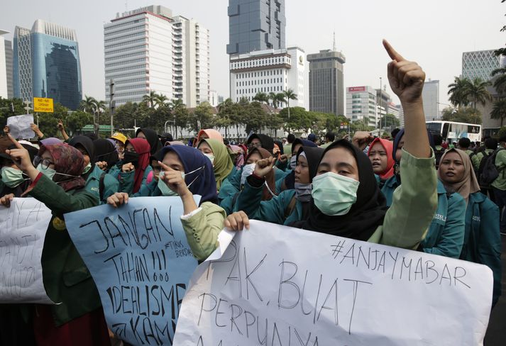 Frá mótmælum gegn frumvarpi að hegningarlögum í Jakarta árið 2019. Sambærilegt frumvarp var þá lagt til hliðar í skugga mótmælaöldu.