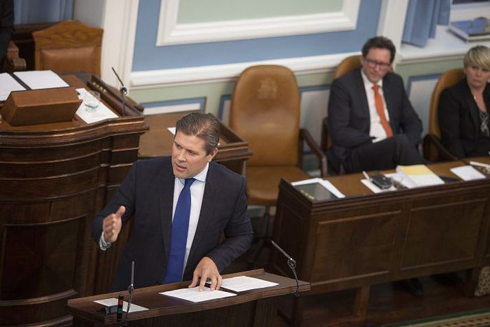 Frumvarp til nýrra laga um opinber fjármál er í meðförum fjárlaganefndar Alþingis eftir fyrstu umræðu. Bjarni Benediktsson fjármálaráðherra mælti fyrir frumvarpinu á ný í byrjun síðasta mánaðar. 