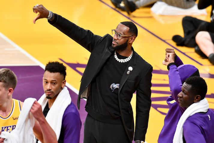 LeBron James var óvenju mikið frá vegna meiðsla í vetur og Lakers liðið hrundi á meðan.