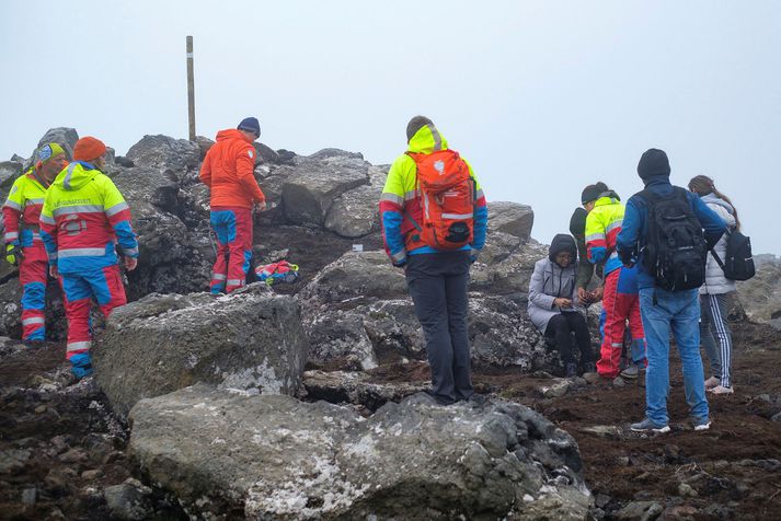 Björgunarsveitir hafa staðið vaktina við gosstöðvarnar. Þessi mynd var tekin á laugardaginn, áður en gossvæðinu var lokað í þrjá sólarhringa.