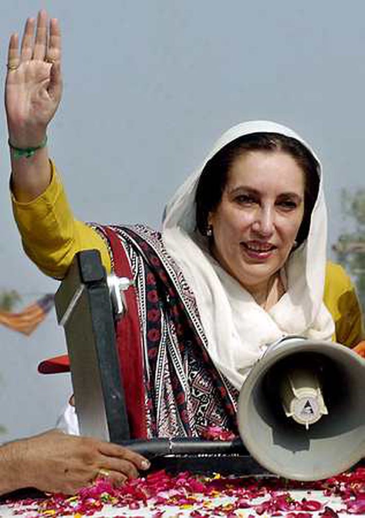 Benazir Bhutto var myrt í desember.