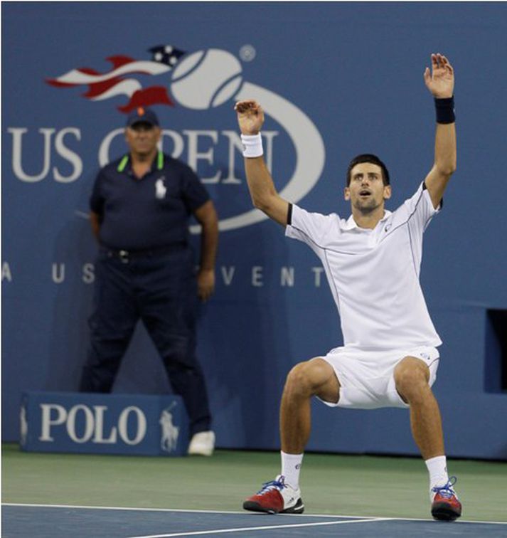 Djokovic þegar hann sigraði Nadal í gær.