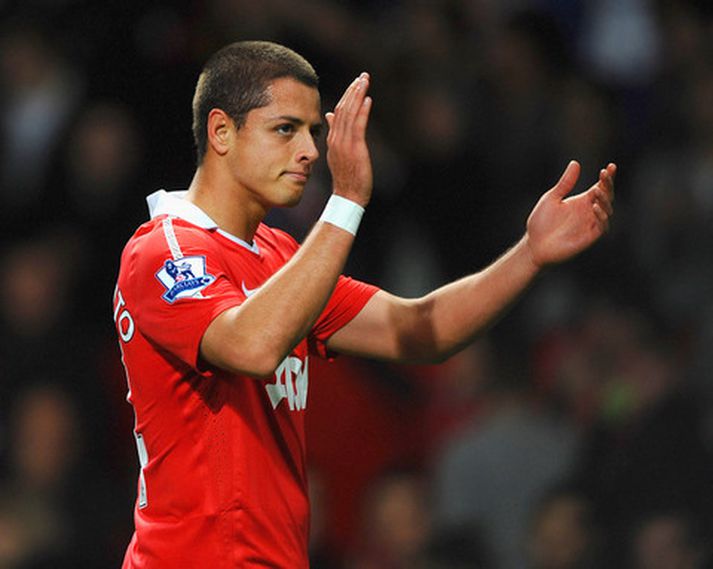 Javier Hernandez fagnar i kvöld.