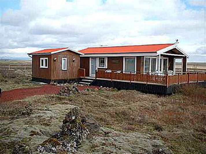 Hér hefði auðvitað þurft að vera mynd frá gleðskapnum... Þessi sumarbústaður tengist fréttinni ekki.