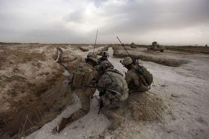 Bandarískir hermenn að störfum.