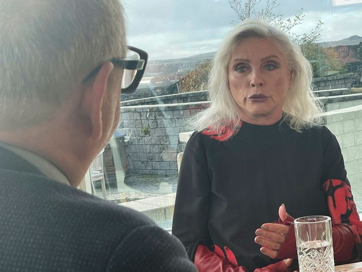 Debbie Harry var í viðtali við Heimi Má Pétursson fyrr í vikunni.