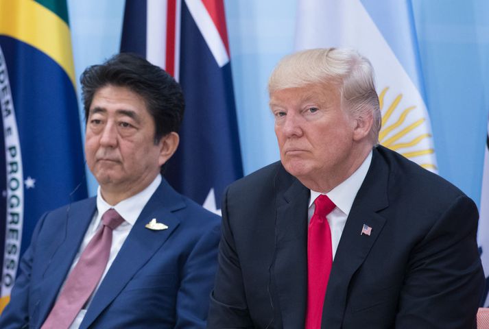 Shinzo Abe, forsætisráðherra Japans, og Donald Trump, Bandaríkjaforseti, á leiðtogafundi G20-ríkjanna í Hamborg í Þýskalandi í júlí síðastliðnum.