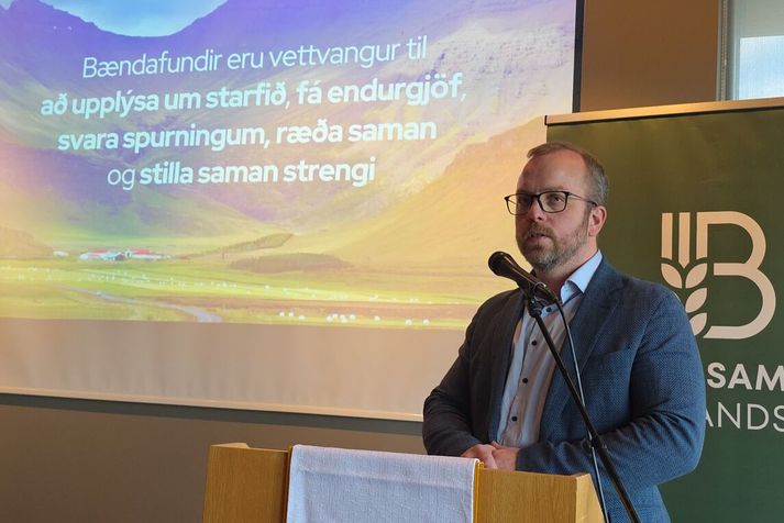 Trausti Hjálmarsson, formaður Bændasamtaka Ísland í ræðustól á fundinum á Flúðum.
