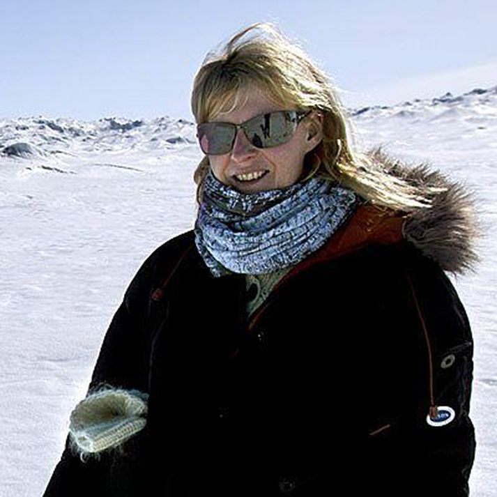Lene Stæhr, dönsk heimildamyndagerðakona, vinnur að þríleik í samstarfi við danska ríkissjónvarpið. Hún leitar að sögum hér á landi.