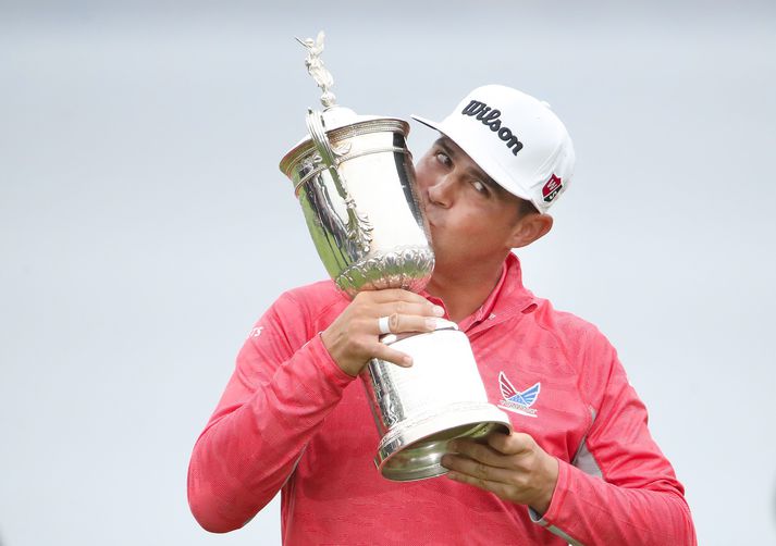 Gary Woodland fagnar sigrinum á Opna bandaríska meistaramótinu sumarið 2019.