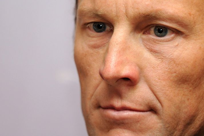 Saksóknarar felldu niður mál gegn Lance Armstrong.
